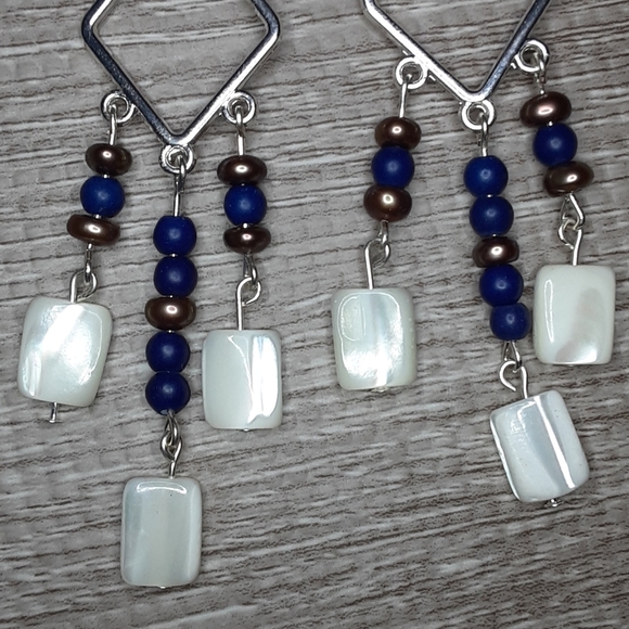 🐸Mother of Pearl, Lapiz & Pearl Earrings - Picture 6 of 7